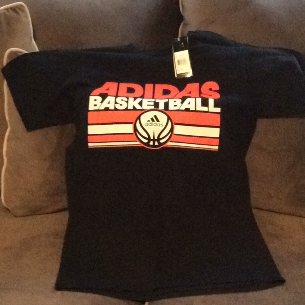 Nwt Adidas mens Tshirt